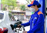 Lùi ngày điều chỉnh giá xăng dầu trong nước sang 13/11, dự báo giảm nhẹ