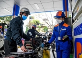 Giá xăng dầu đồng loạt giảm tiếp hơn 500 đồng/lít