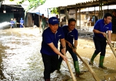 Hỗ trợ người dân khắc phục hậu quả sau bão lũ, khôi phục cuộc sống
