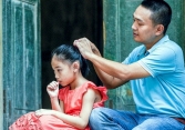 Nếu người bố có dấu hiệu này thì xin chúc mừng: Cuộc sống gia đình hạnh phúc, con cái lớn lên vững chãi