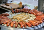 Món ăn đang hot của giới trẻ: Từ lâu đã được WHO liệt vào nhóm gây ung thư, không nên quá lạm dụng kẻo 'rước bệnh'