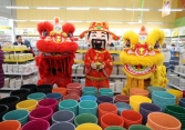 Đi Thanh Trì, Sóc Sơn shopping? Nghe hoang đường nhưng thực sự là “thiên đường bát đĩa” của thị trường mua sắm