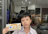 Cậu bé lớp 6, học trường công, thi TOEIC đạt 920 điểm, trước đó được loạt công ty mời thực tập: Nghe cách dạy của bố mà nể!