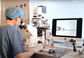Kỹ thuật 'Chọn lọc phôi không mang gen bệnh bằng xét nghiệm di truyền tiền làm tổ (PGT-M)' thắp lên hy vọng cho các cặp vợ chồng mong con