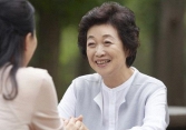  Khi bị hỏi: 'Con anh lương mỗi tháng bao nhiêu', cha mẹ dại khờ vội vàng khoe con số, cha mẹ thông minh mỉm cười đáp như sau!