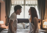 Nhìn góc bàn của con dâu, mẹ chồng nói một câu như tiếng chuông thức tỉnh con trai: Một đức tính của người vợ quyết định cả cuộc hôn nhân