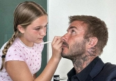 Nhiều năm qua, David Beckham suốt ngày bị đay nghiến 'không biết dạy con', nhưng nhìn Brad Pitt và Tom Cruise mà xem: Beckham dạy con hay quá ấy chứ!