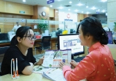 Ngân hàng ép khách mua bảo hiểm khi vay vốn
