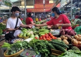 Một số chợ truyền thống được hoạt động trở lại nhưng phải đảm bảo an toàn trong phòng chống dịch