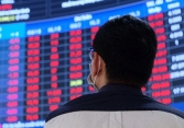 Sắc đỏ bao trùm tại nhóm VN30 đã kéo chỉ số Vn-Index đảo chiều kèm thanh khoản cao