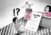 Nhân viên ngân hàng tư vấn người gửi tiền mua bảo hiểm để hưởng lãi suất cao hơn không phải là câu chuyện mới