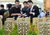 Giá nhà lại không hề giảm, chỉ đi ngang, thậm chí còn tăng ở một số phân khúc