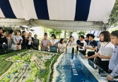 Hoạt động về giao dịch bất động sản còn lộn xộn, chưa được kiểm soát tốt, còn tồn tại nhiều bất cập