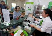 VCB của Vietcombank ngược dòng thị trường lập đỉnh mới