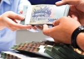 Tiền gửi khách hàng tại nhiều ngân hàng đã sụt giảm