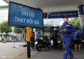 Giá xăng giảm ở mức khiêm tốn chứ không 'sốc' như lúc tăng