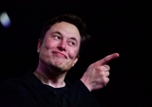 Trước khi mua lại Twitter, Elon Musk đã có những thương vụ tiền tỷ nào?