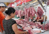Heo mảnh về chợ đầu mối nhiều, giá thịt giảm nhẹ
