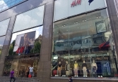 Hệ thống H&M và Zara trên toàn quốc vẫn hoạt động bình thường