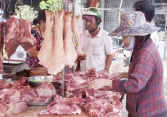 Giá thịt heo bán sỉ tiếp tục giảm nhẹ