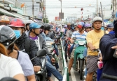 Người dân ùn ùn đổ về Sài Gòn sau lễ 2/9, giao thông ùn ứ ở nhiều tuyến đường cửa ngõ