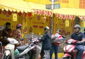Bánh trung thu giảm...sập sàn khách vẫn chê