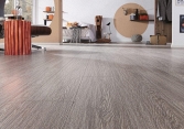 Nên sử dụng loại gỗ công nghiệp nào để lát sàn không bị trơn trượt?