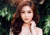 Rời Việt Nam, Hương Tràm làm gì trên đất Mỹ?