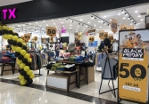 Hàng loạt cửa hàng, trung tâm mua sắm đìu hiu ngày Black Friday

