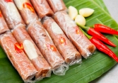 Ngày Tết không thể thiếu món nem chua
