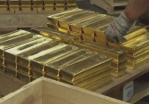 Dự trữ vàng của Nga lần đầu tiên vượt qua dự trữ USD
