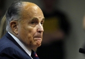 Luật sư riêng Giuliani không giúp ông Trump trong phiên tòa luận tội