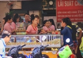 Giá vàng quay đầu giảm nửa triệu đồng mỗi lượng