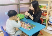 Ở nhà vì dịch COVID-19, trẻ ít giao tiếp có thể ảnh hưởng đến sự phát triển ngôn ngữ