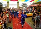 Linh thiêng lễ hội làng Bát Tràng năm 2024