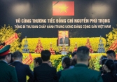 Hàng nghìn người đến thắp nhang đưa tiễn Tổng Bí thư Nguyễn Phú Trọng tại quê nhà Đông Anh