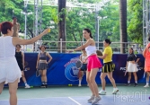 Pickleball môn thể thao 'con lai' của quần vợt, bóng bàn và cầu lông đang thu hút nhiều chị em tại Hà Nội