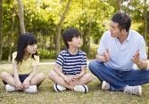 Dạy con ngoan ngoãn mà không cần dùng đến đòn roi 
