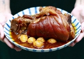 Bắp giò kho tàu trứng cút: Cách làm đơn giản mà ngon ngất ngây