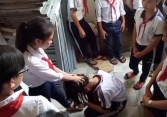 Khi con là nạn nhân của bạo lực học đường: Cha mẹ cần làm gì để bảo vệ con?
