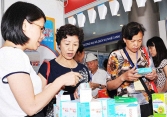 Cảnh báo thuốc giả tràn lan: Cha mẹ cần làm gì để bảo vệ sức khỏe cả gia đình?