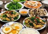 Những món ăn tuyệt đối không nên hâm lại