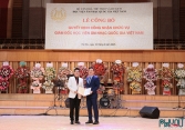 Công bố và trao quyết định Giám đốc Học viện Âm nhạc Quốc gia Việt Nam cho NSND Đỗ Quốc Hưng