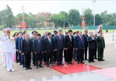 Lãnh đạo Đảng, Nhà nước dâng hương tưởng niệm các Anh hùng liệt sĩ và vào Lăng viếng Chủ tịch Hồ Chí Minh