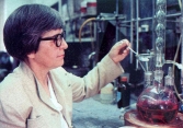 Stephanie Kwolek: Nữ hóa học phát minh Kevlar vật liệu siêu bền cứu sống vô số người