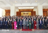 Tổng Bí thư Tô Lâm gặp mặt đại biểu trí thức, nhà khoa học, văn nghệ sỹ