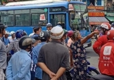 Tài xế xe buýt khai lý do bất ngờ khi rút dao đâm nam thanh niên chạy Grab sau va chạm nhẹ