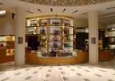 Ông chủ Louis Vuitton muốn mua lại hãng trang sức Tiffany