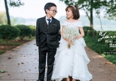 Bộ ảnh cưới đáng yêu của cặp vợ chồng tý hon khiến người xem xúc động