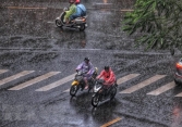 Hà Nội bước vào đợt rét mới, nhiệt độ trên cả nước giảm
